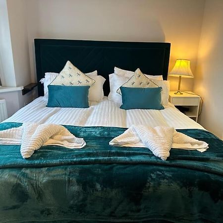 Adam'S Place, Watford Wd17 2Py 빌라 외부 사진