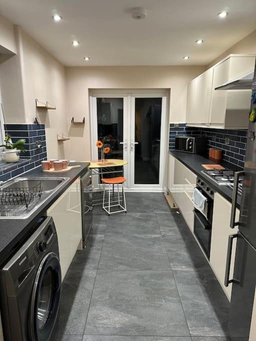 Adam'S Place, Watford Wd17 2Py 빌라 외부 사진