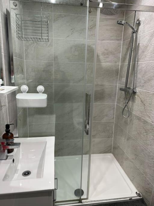 Adam'S Place, Watford Wd17 2Py 빌라 외부 사진