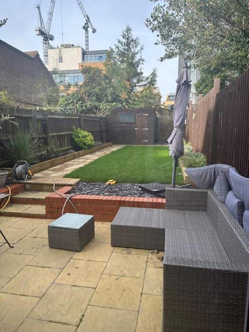 Adam'S Place, Watford Wd17 2Py 빌라 외부 사진